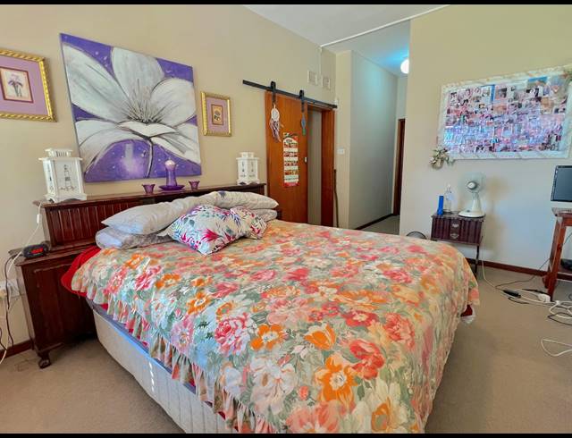4 BEDROOM HOUSE FOR SALE IN SCOTTBURGH CENTRAL